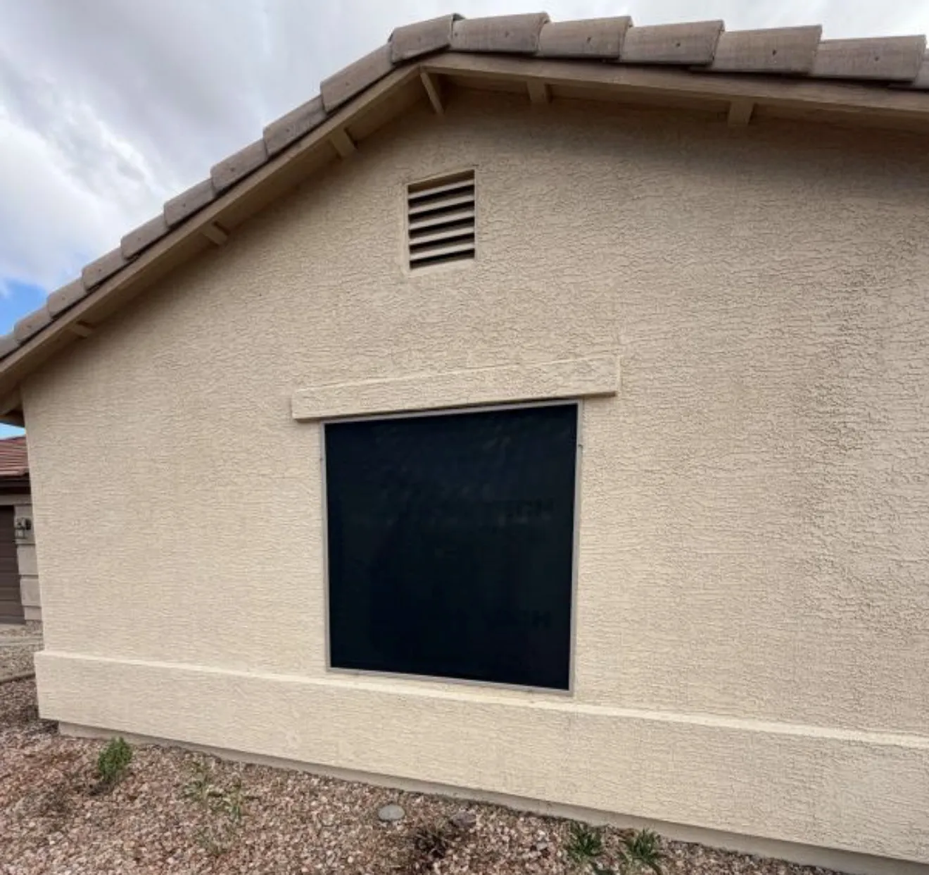 Gallery photos for Custom Solar Screen Install Finished in Surprise AZ: Image #3