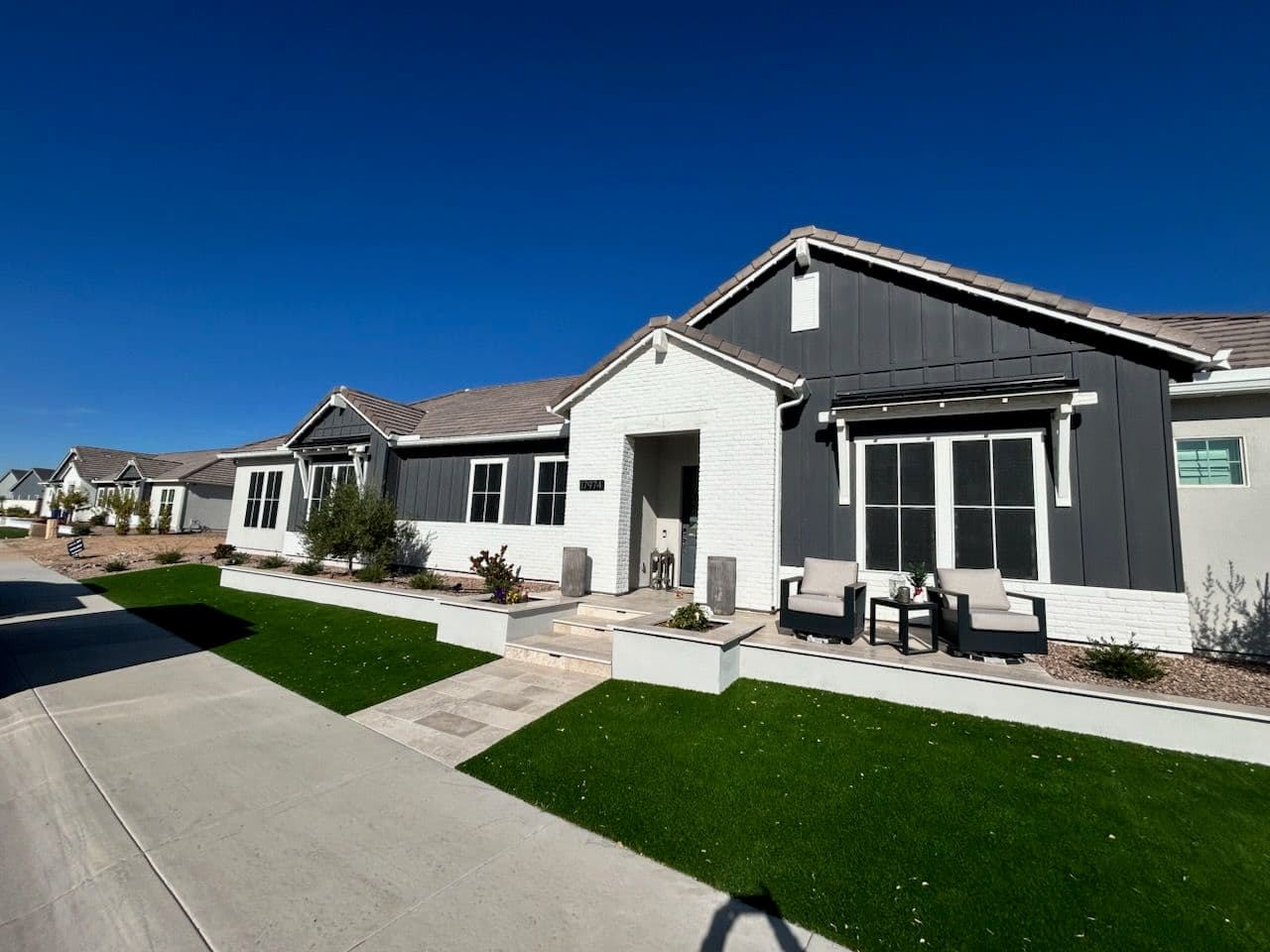 Custom Sun Screens Enhance Sterling Grove Home image